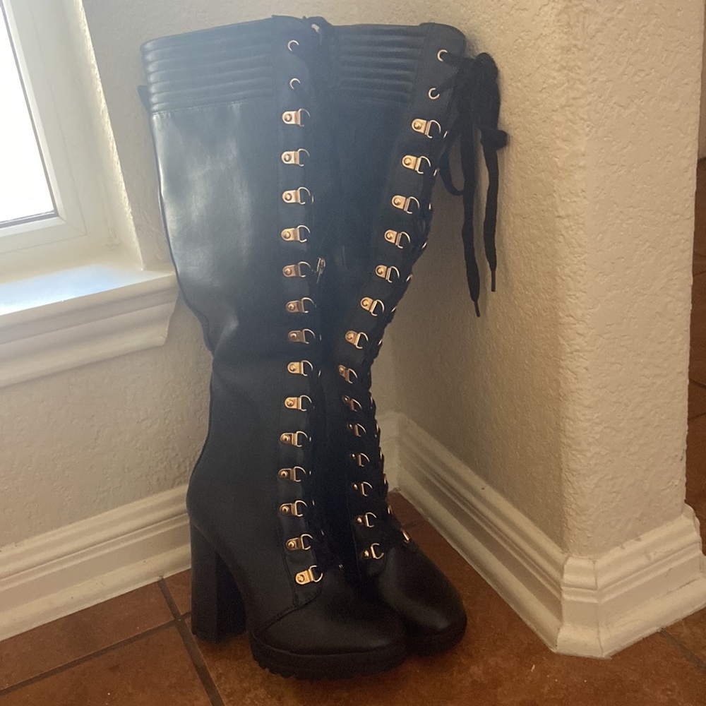 JustFab Eliza Lace-up Heeled Boot